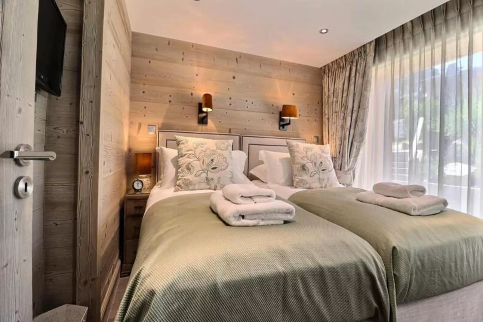 Résidence Explorer Meleze-Buitenkant zomer