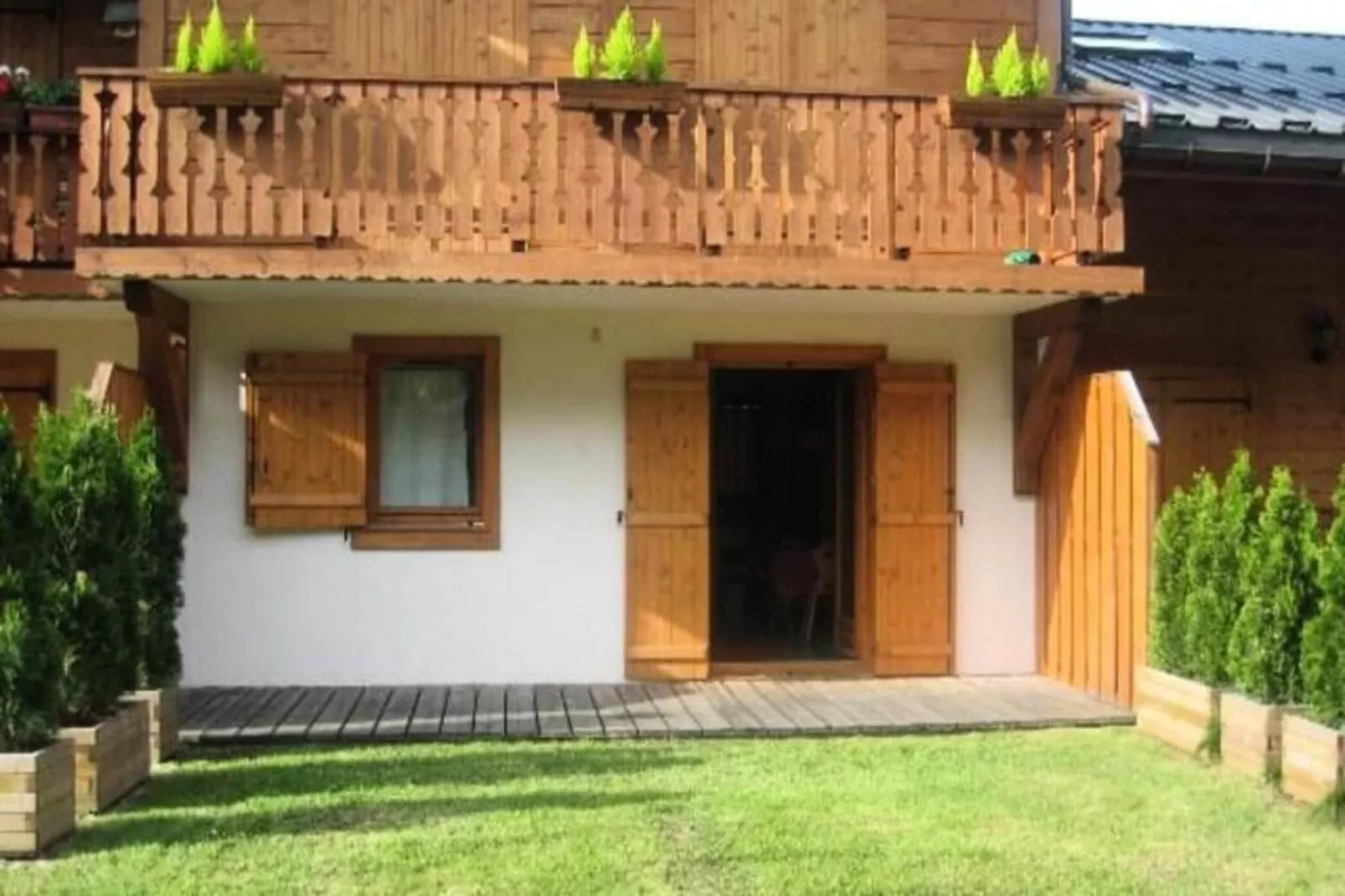 Résidence Les Amethystes B-Buitenkant zomer