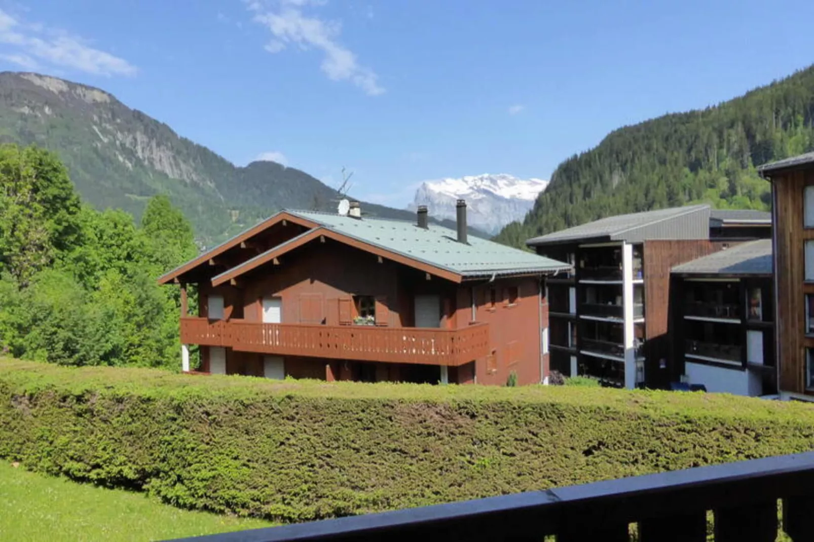 Résidence Les Houches Villages-Buitenkant zomer