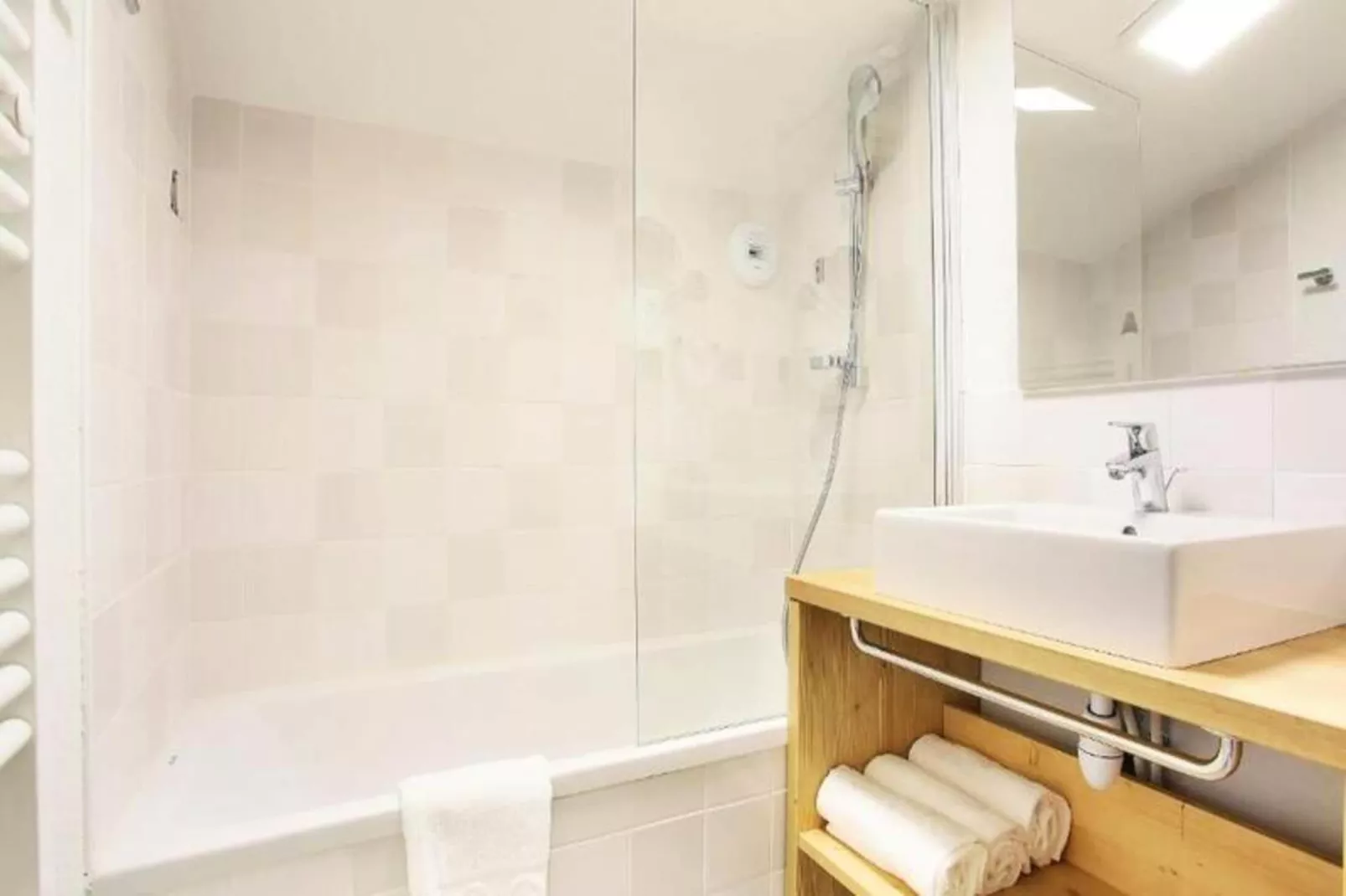 Résidence Prestige Odalys Les Fermes de Châtel-Badkamer