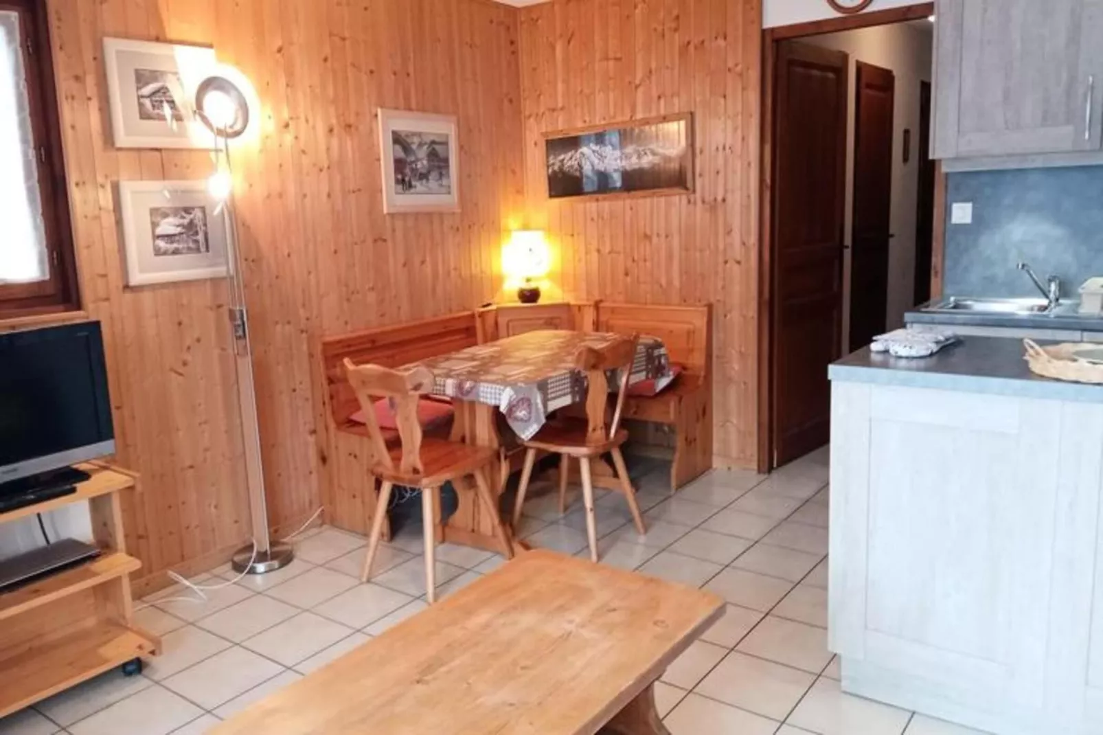 Chalets De Barbessine-Eetkamer