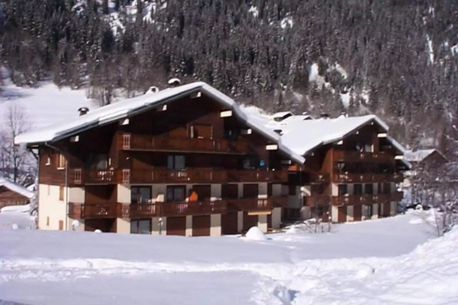 Résidence Le Mermy-Buitenkant zomer