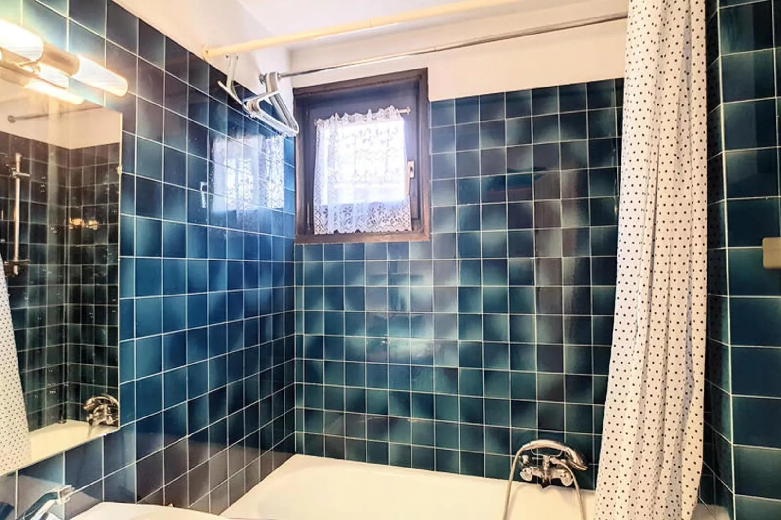 Studio à Saint Jean d'Aulps-Badkamer