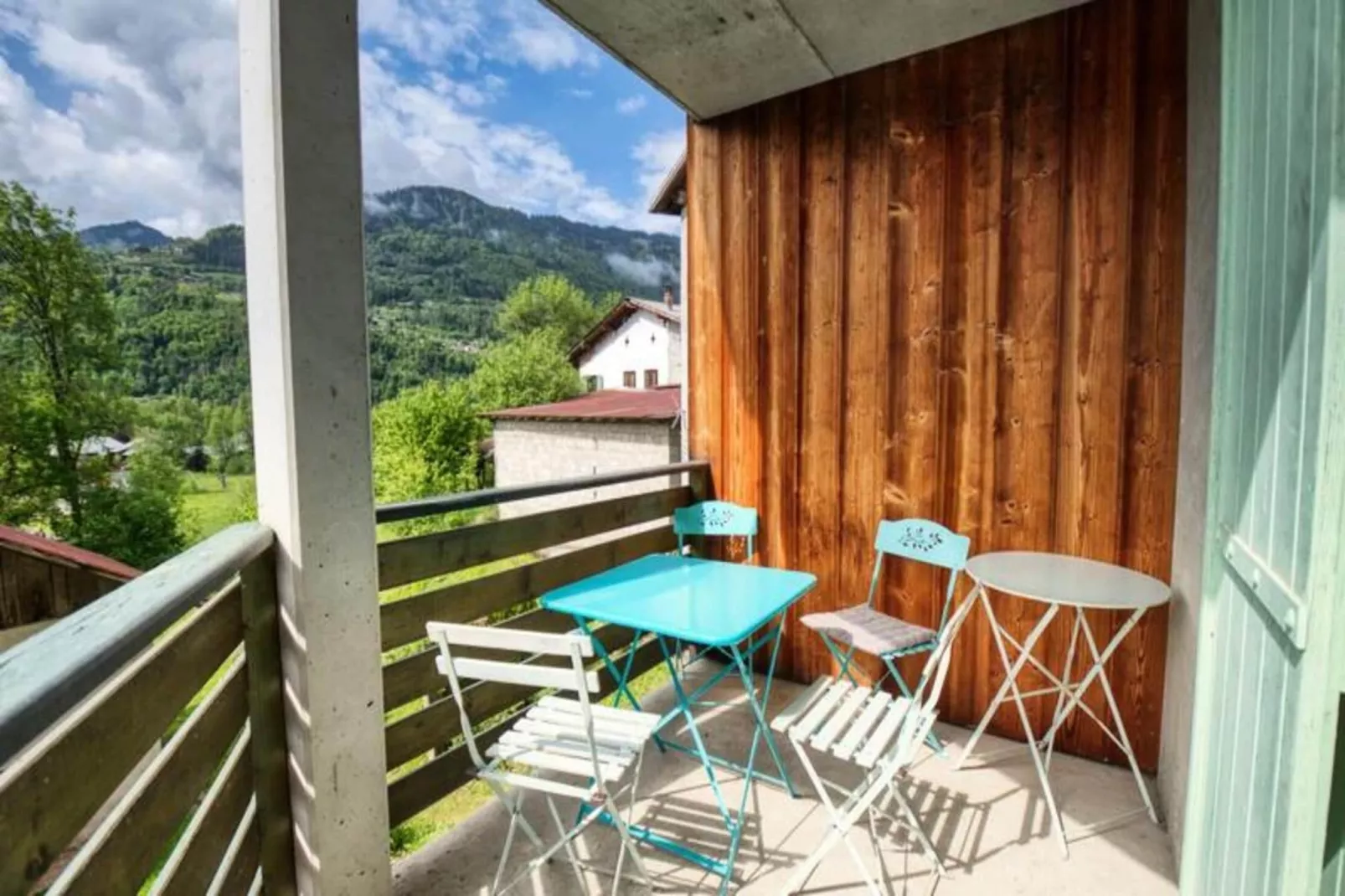 Chalet Bonfils-Buitenkant zomer