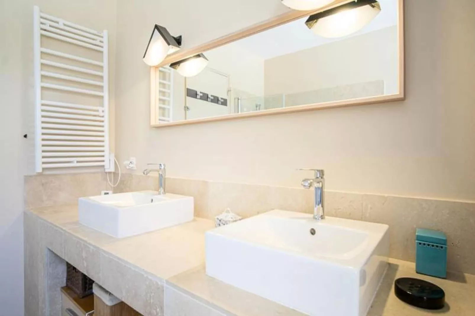 Maison De La  Bandine-Badkamer