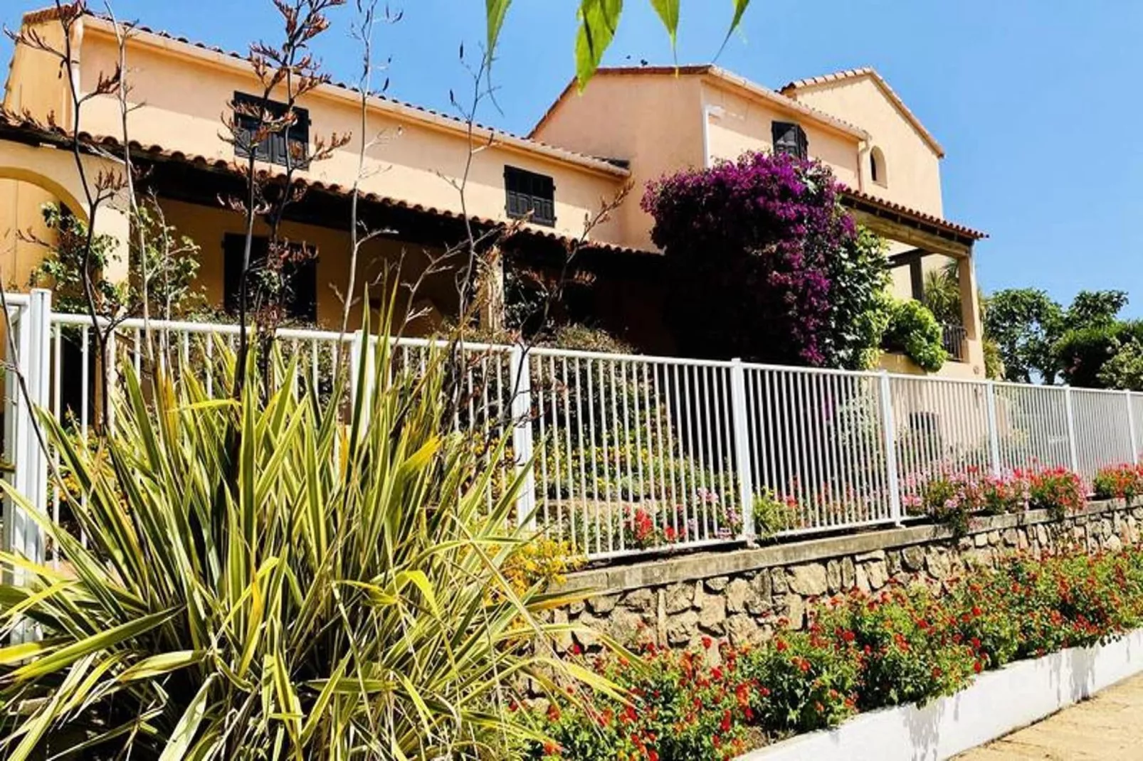 Résidence Marie Diane-Tuinen zomer