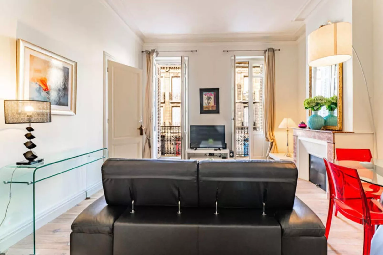 &eacute;l&eacute;gant Appartement Au C&oelig;ur Du Quartier Historique Saint-michel-Woonkamer