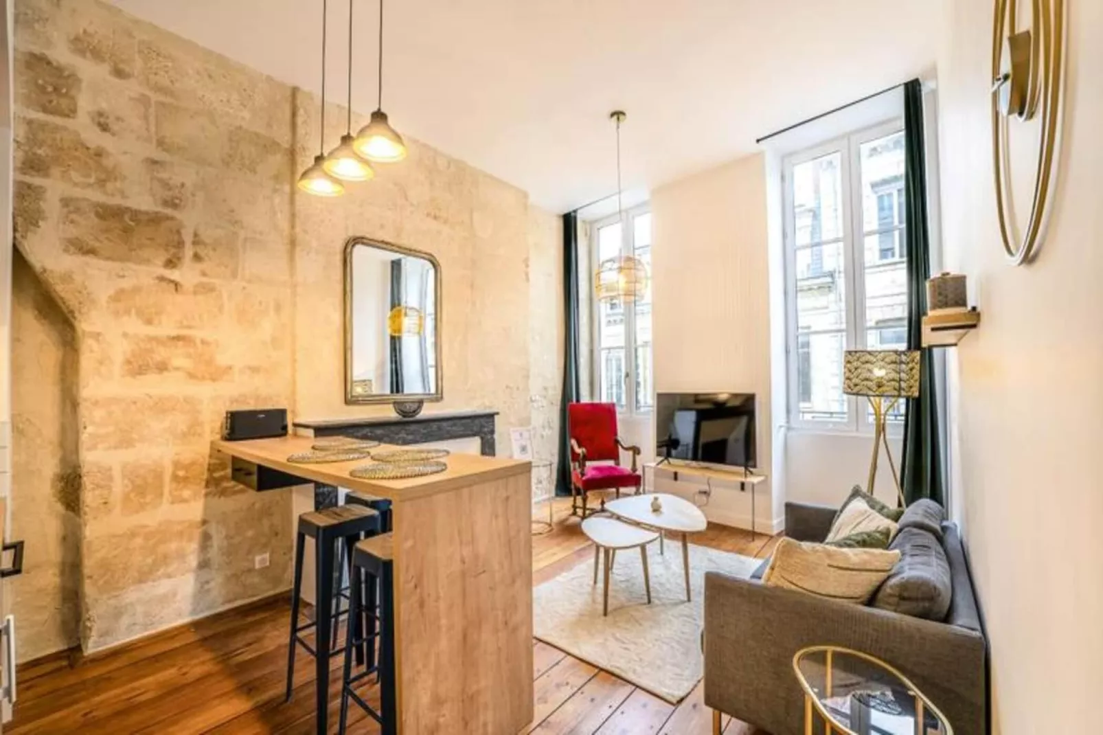 Charmant Et Rayonnant Appartement De 55 M&sup2; Situ&eacute; Dans Le Coeur De Bordeaux-Overloop