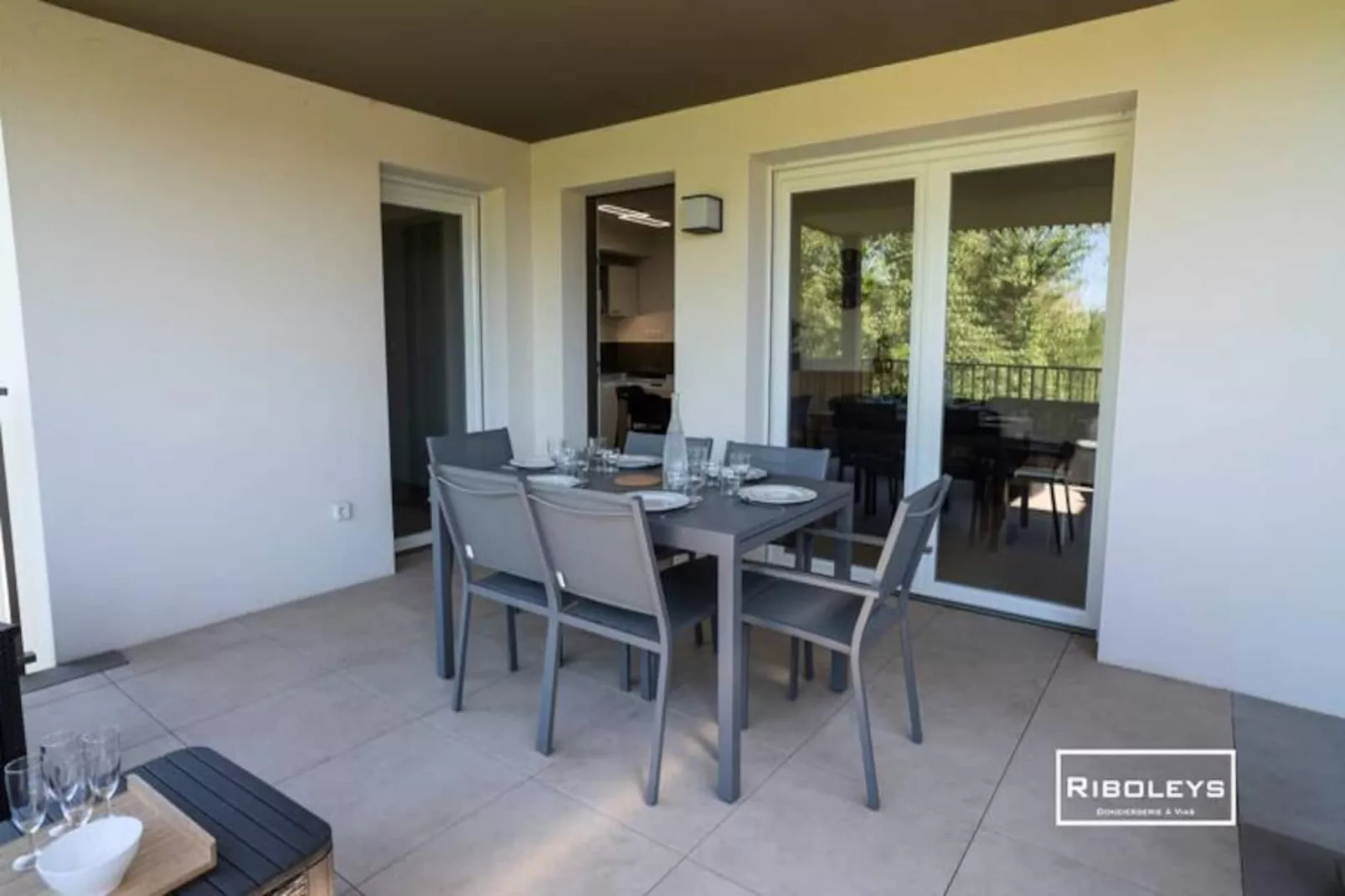 T4 Climatis&eacute; Avec Piscine &agrave; 400m De La Mer-Image-tags.