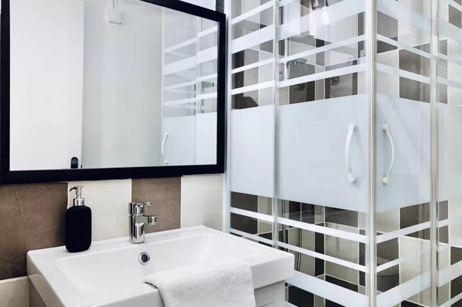 Studio Hypercentre 🌼-Badkamer