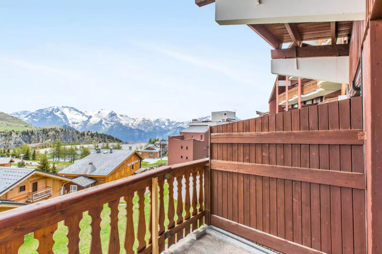 Résidence Les Mélèzes - maeva Home-Uitzicht zomer