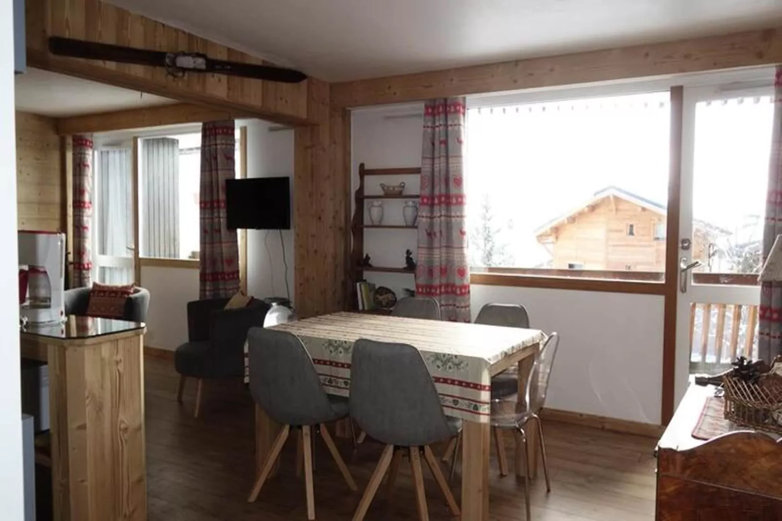 Résidence Kandahar-Eetkamer