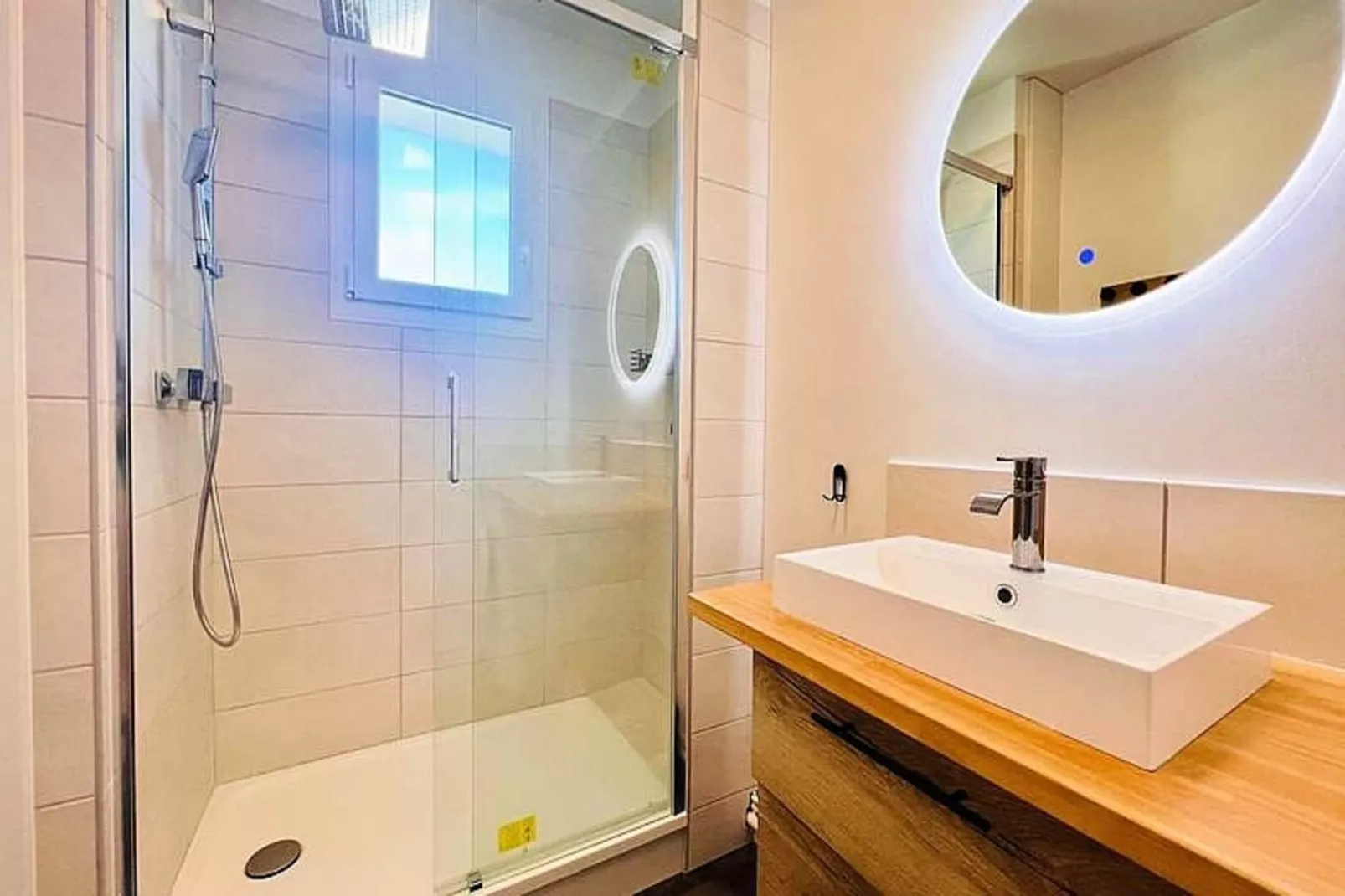 Résidence Le Zal-Badkamer