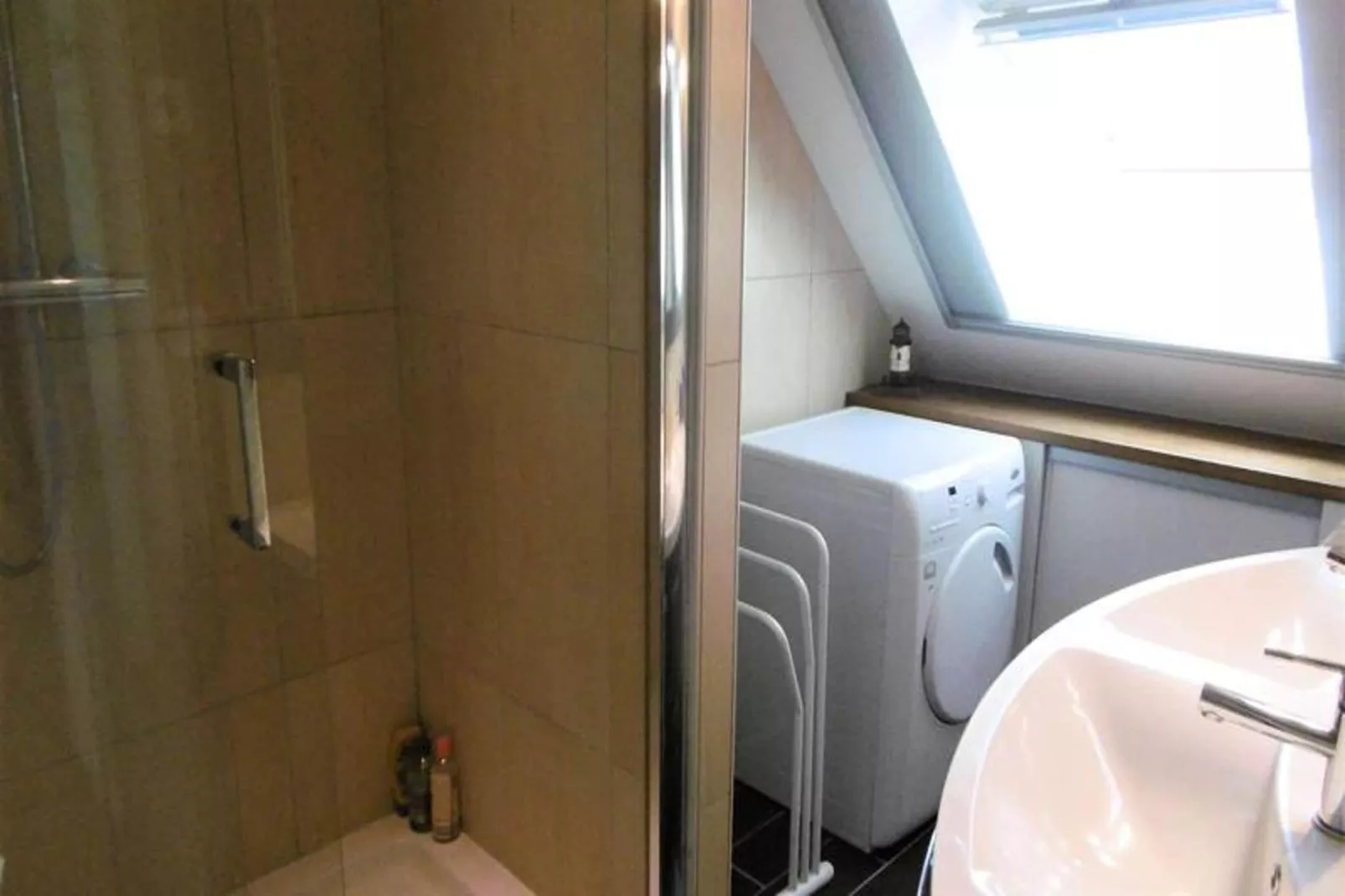 Résidence Duguay Trouin-Badkamer