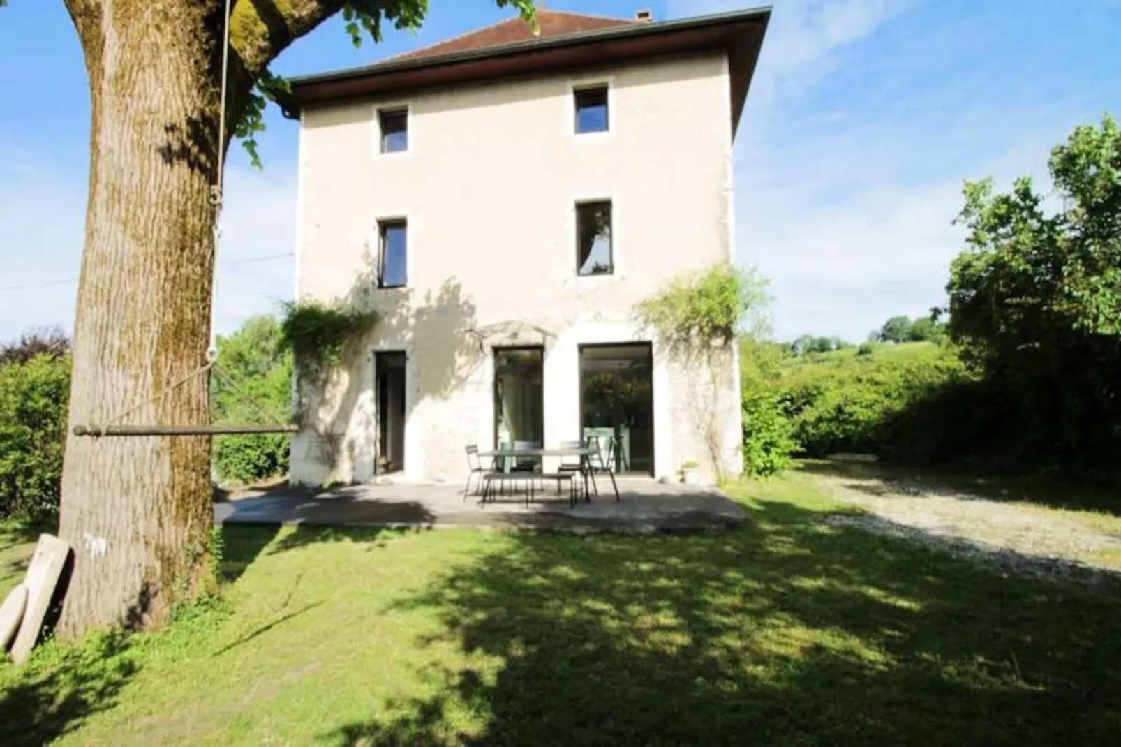 Maison Familiale, Cadre Paisible Et Piscine !-Image-tags.