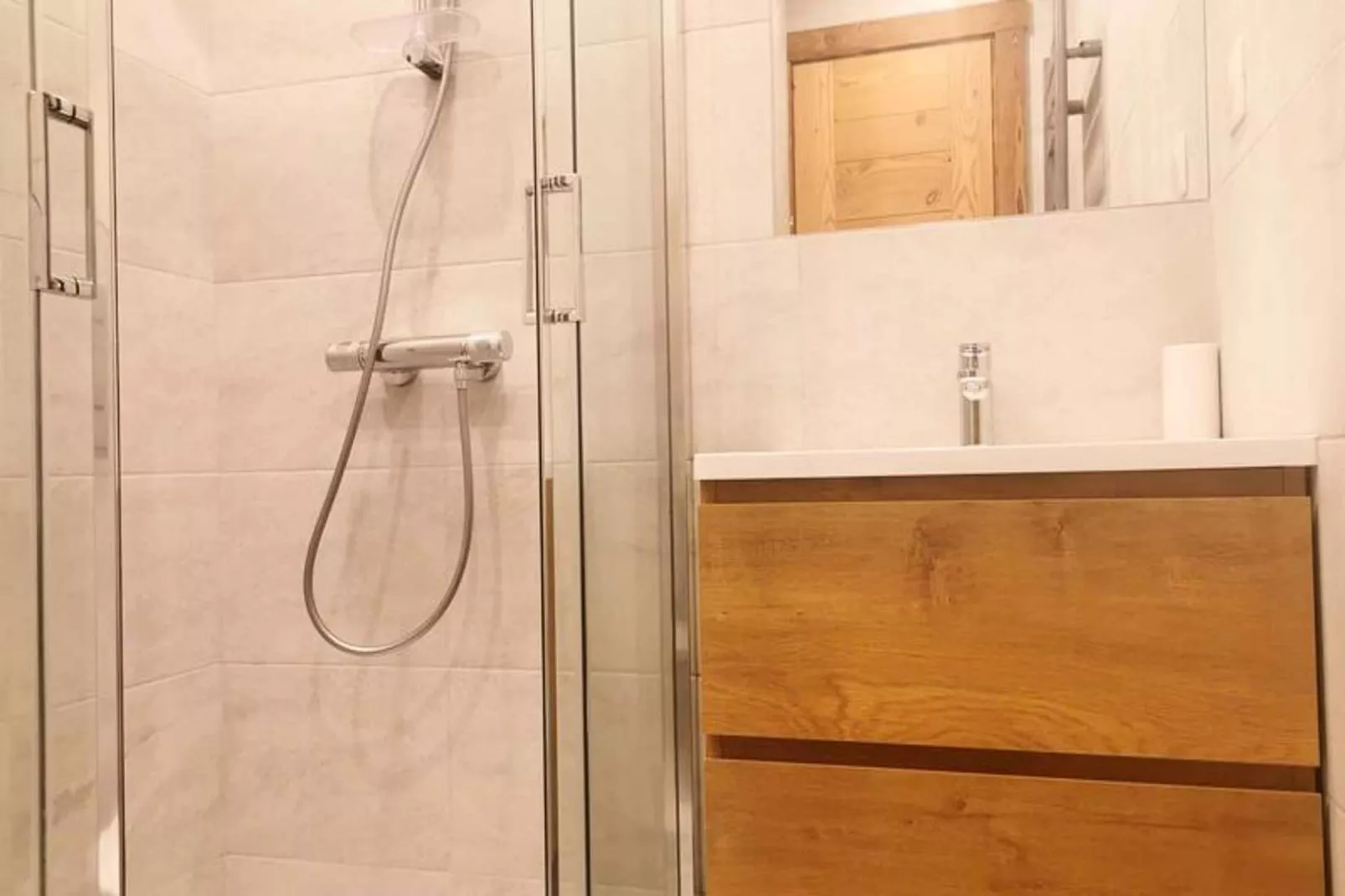 Résidence Ruisseau-Badkamer