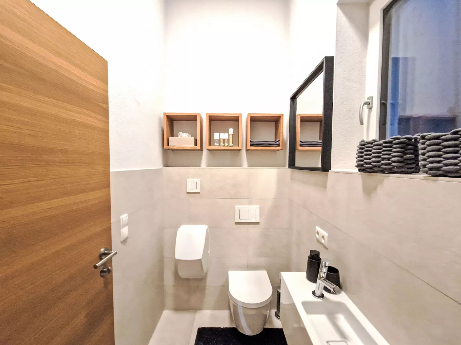 The Rock Design-Binnen