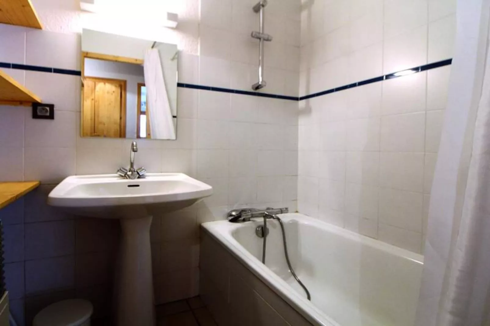 Résidence Le Chardonnet-Image-tags.