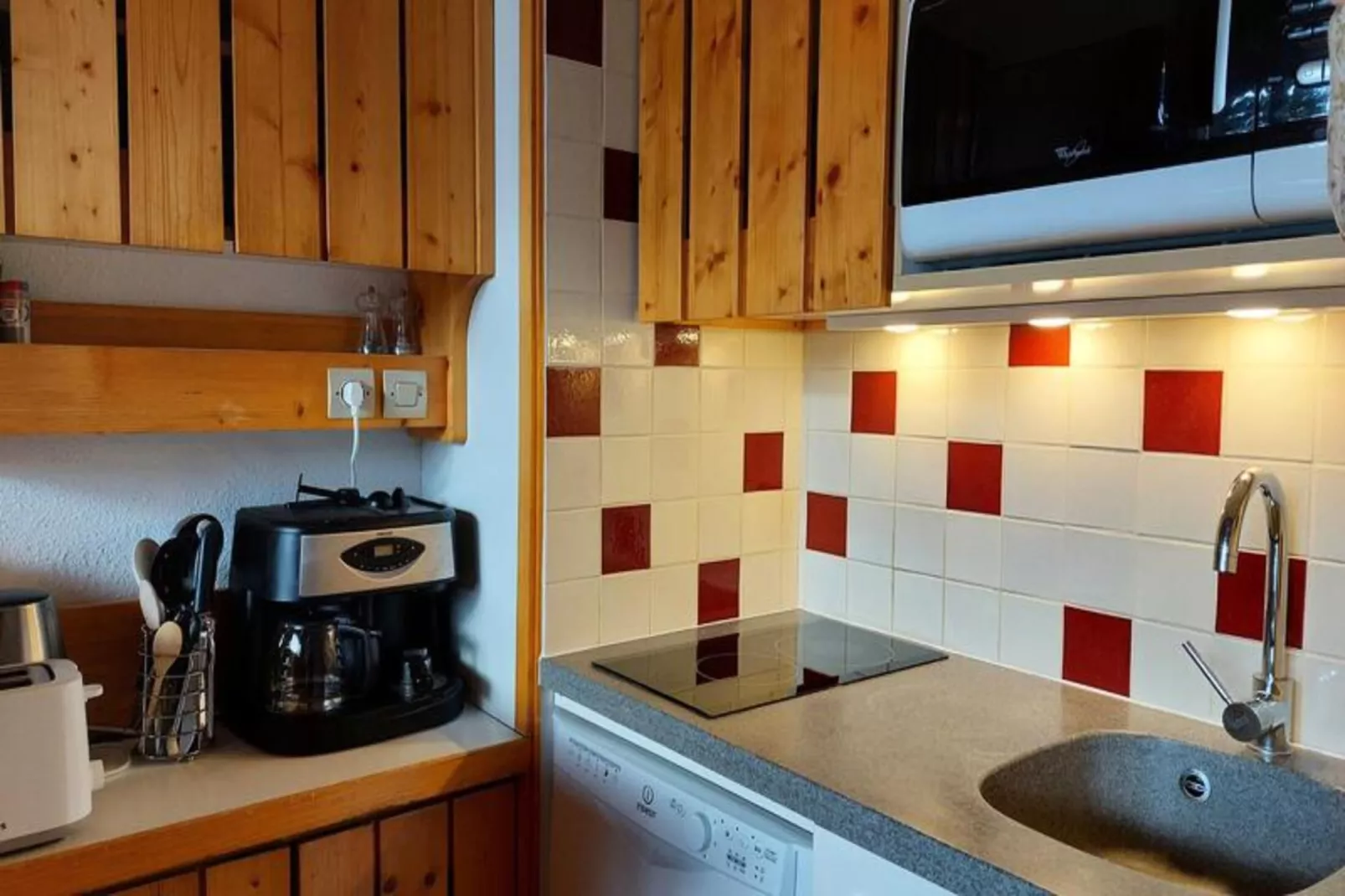 Résidence Archeboc-Buitenkant zomer