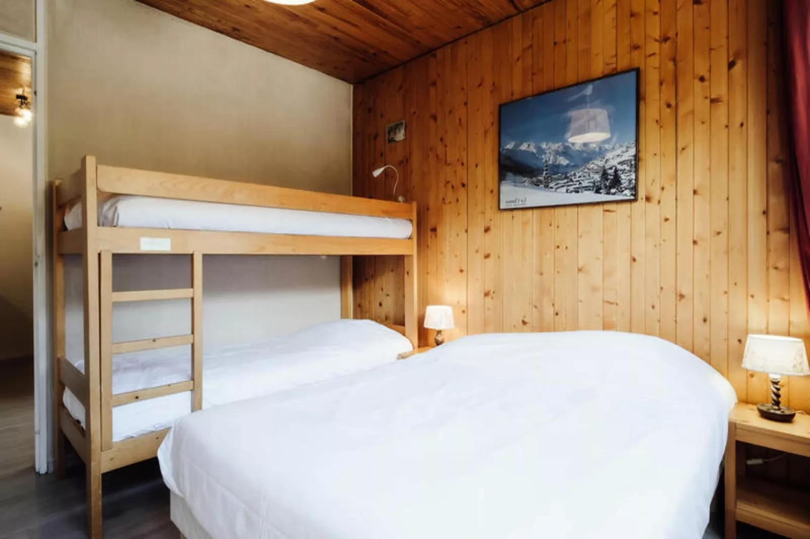 Résidence Bison-Buitenkant zomer