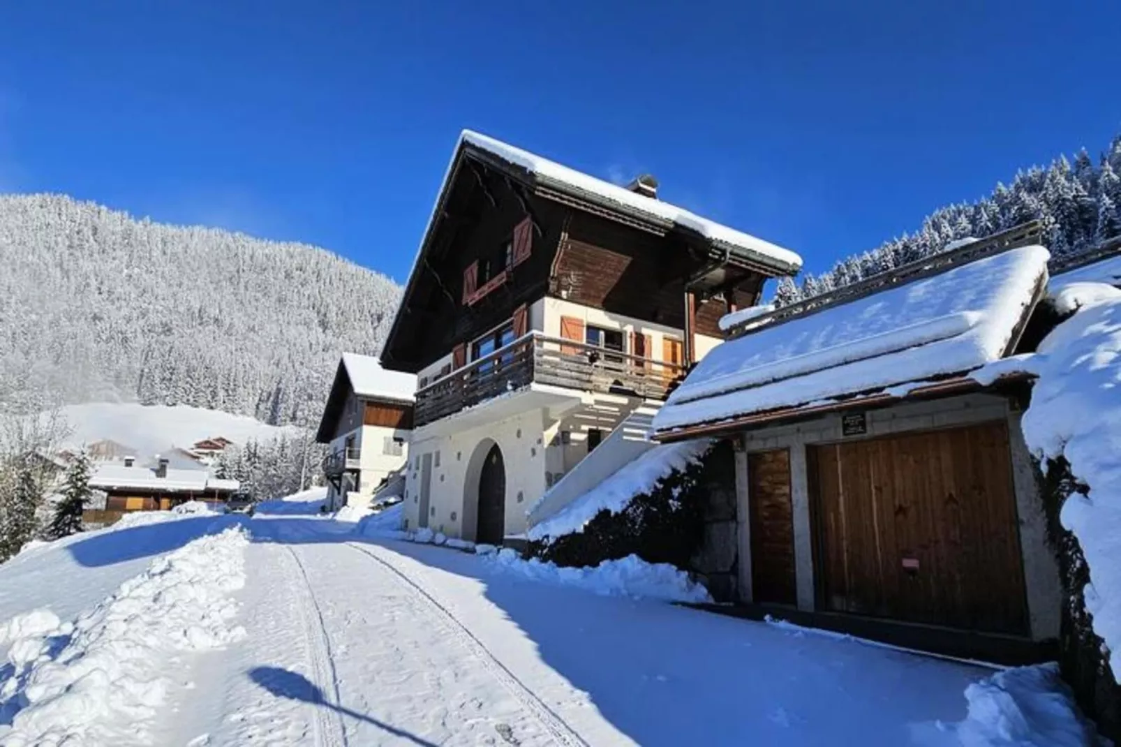 Résidence Foret-Buitenkant zomer