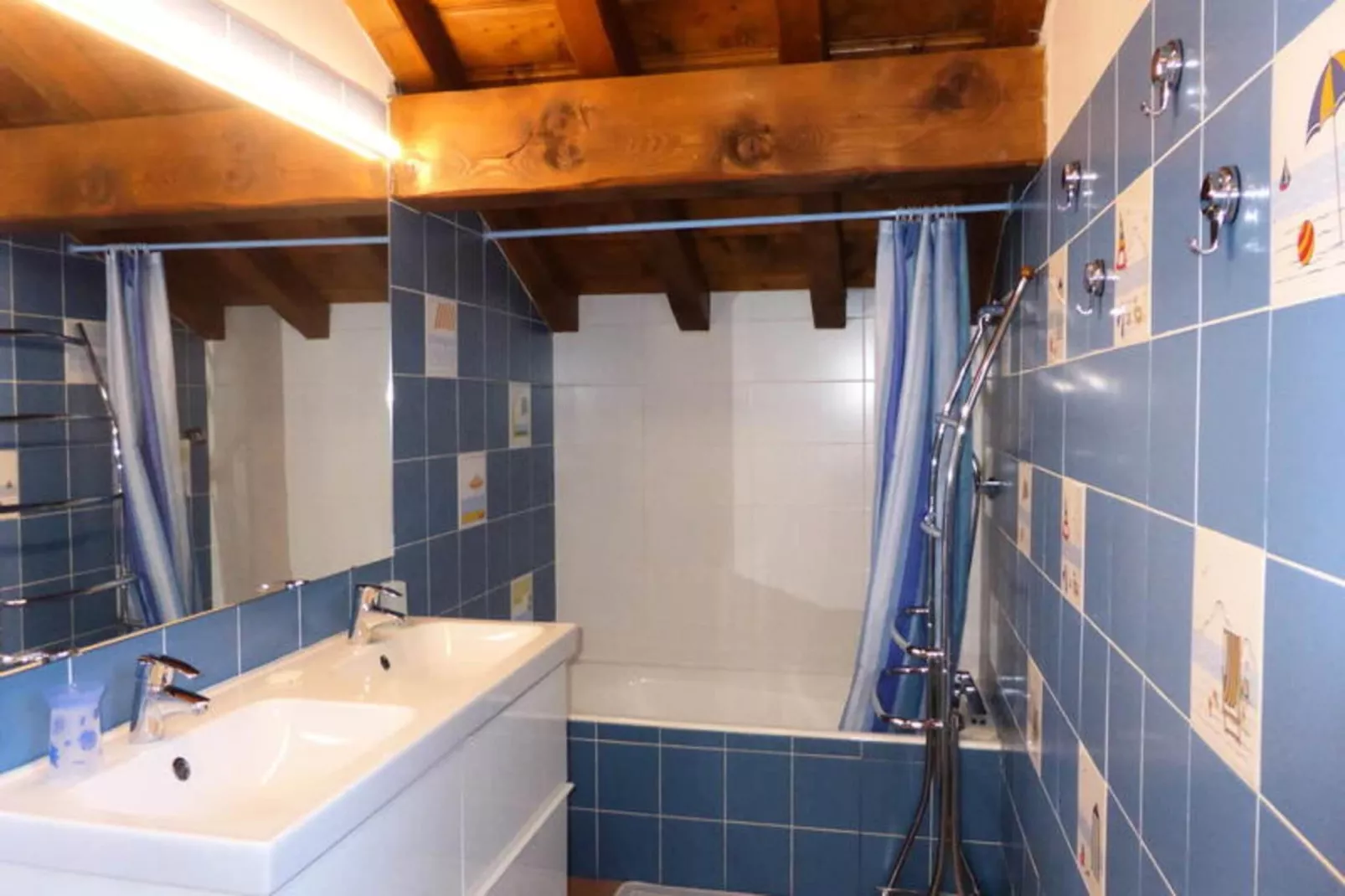 Chalet Ulysse-Buitenkant zomer