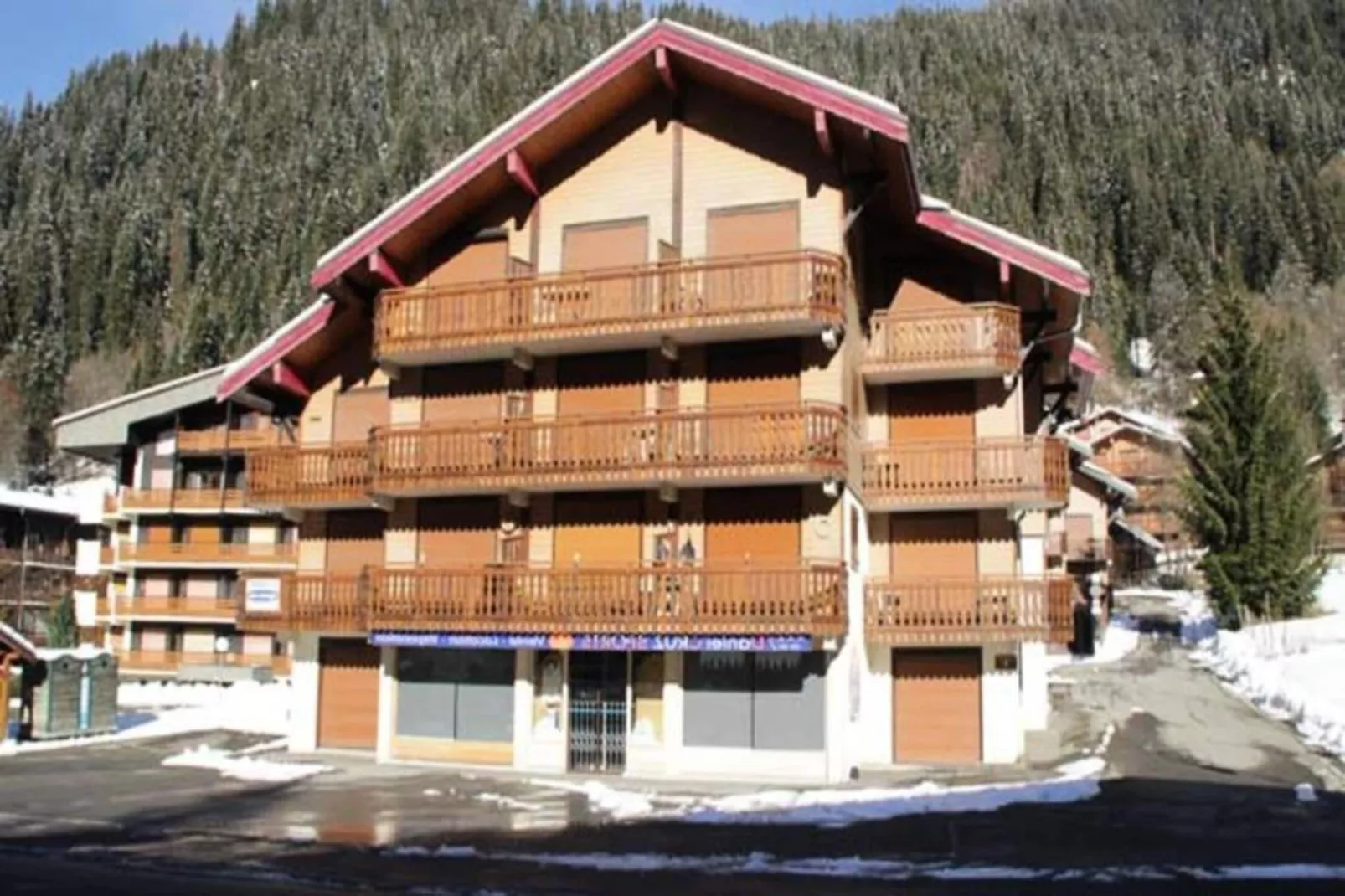 Résidence Les Perthuis-Exterieur winter