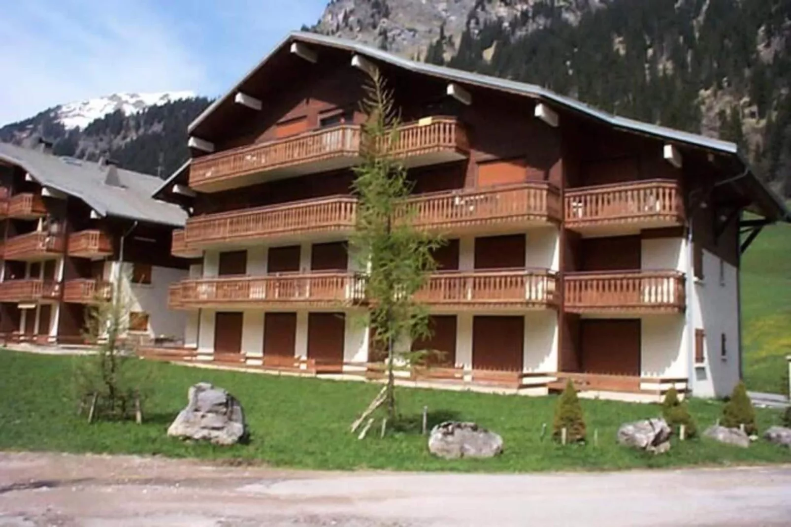 Résidence Le Mermy-Buitenkant zomer