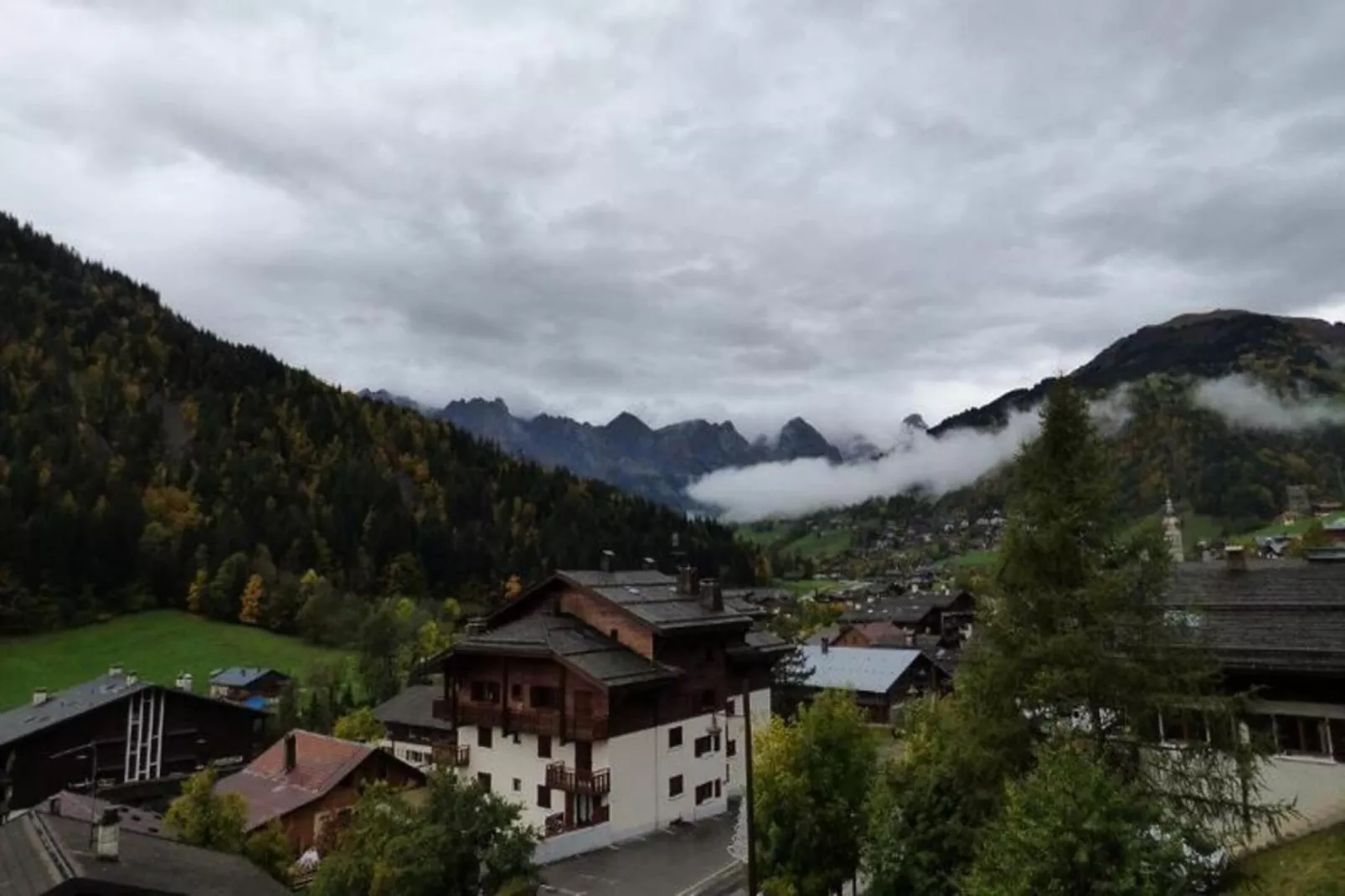 Résidence Acacia-Uitzicht zomer