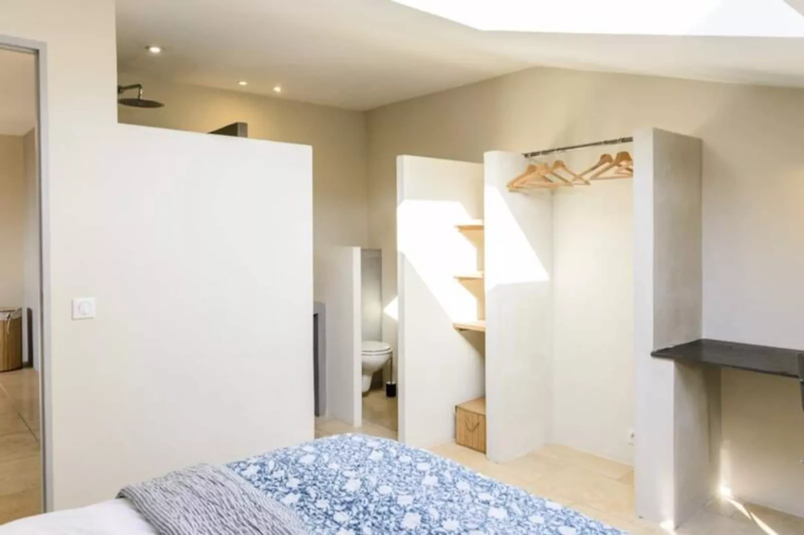 Les Gardis, Votre Refuge Id&eacute;al En Provence.-Image-tags.