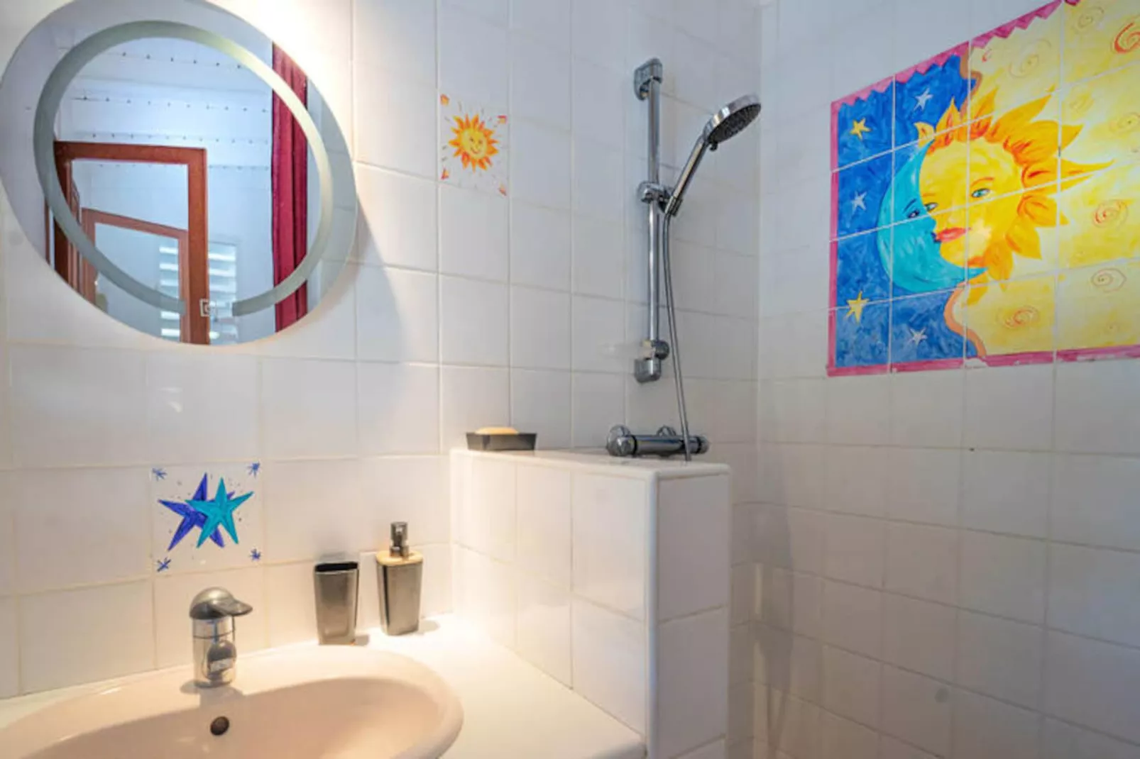 Villa Secr&egrave;te-Image-tags.