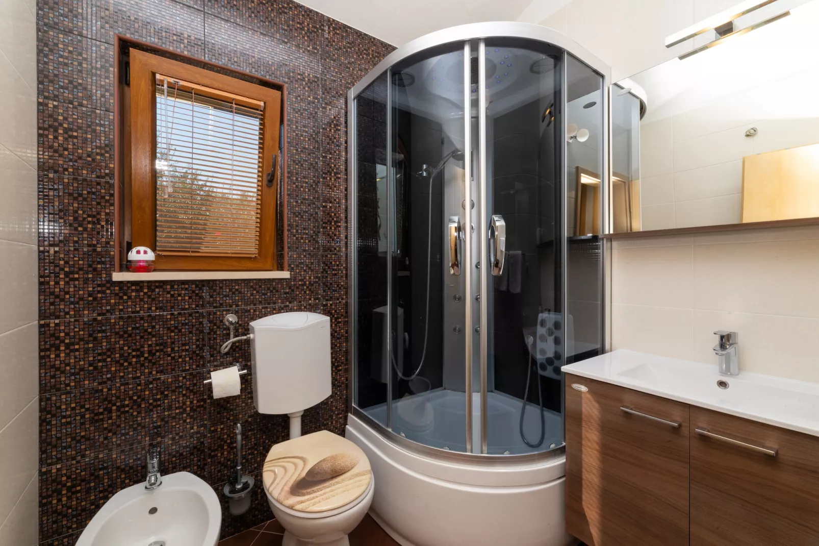 Villa Anabella - Four bedroom Villa with Swimming pool-Badkamer