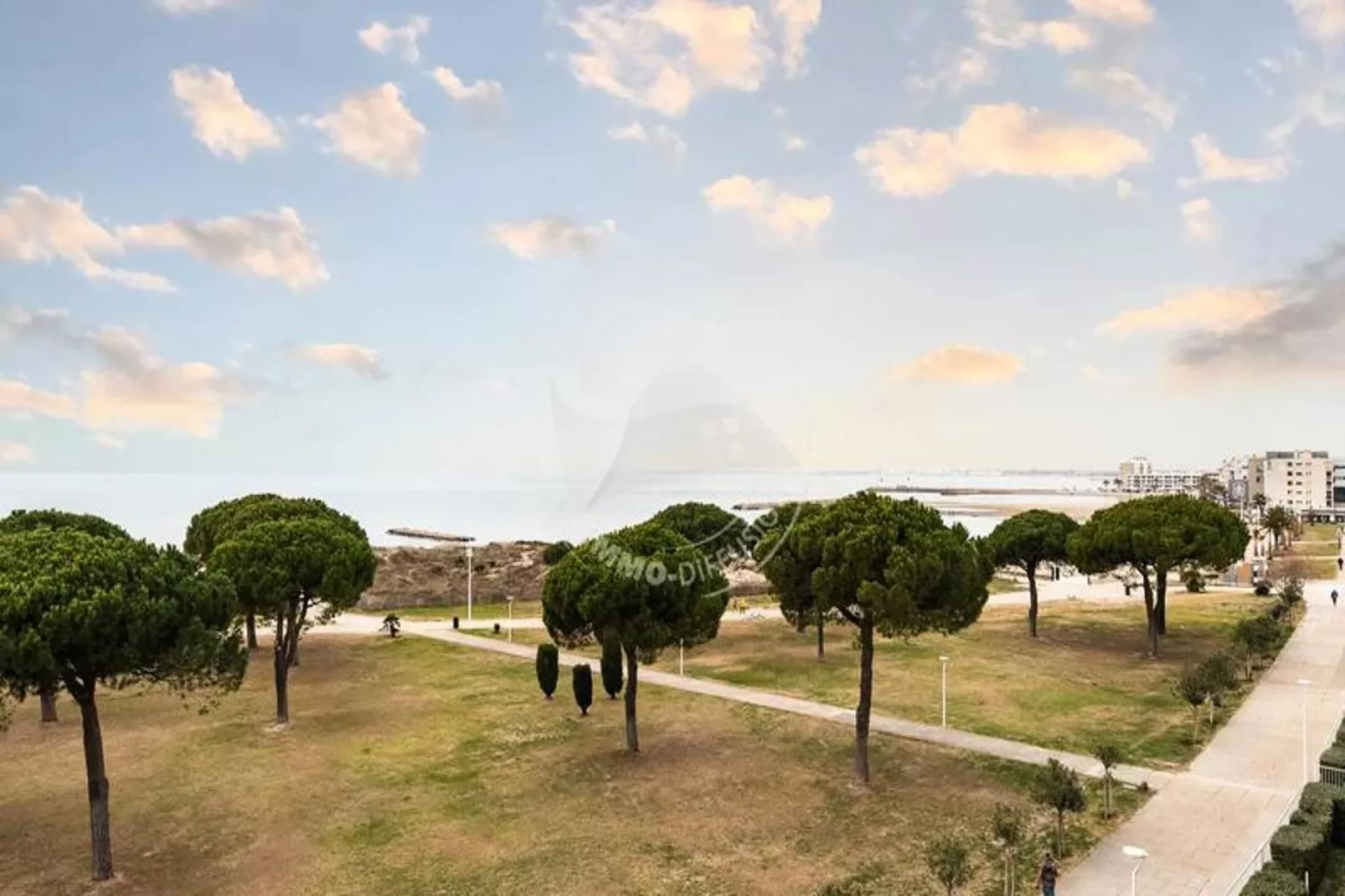 Résidence "le Frédéric Mistral"-Tuinen zomer