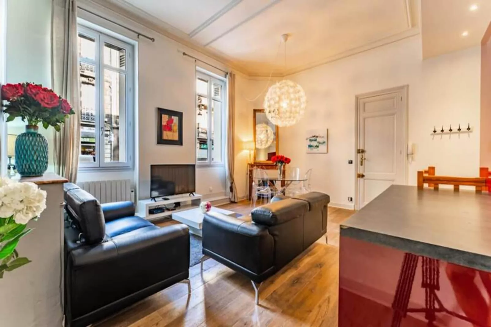 Magnifique  Appartement Au C&oelig;ur Du Quartier Historique Saint-michel-Sfeer