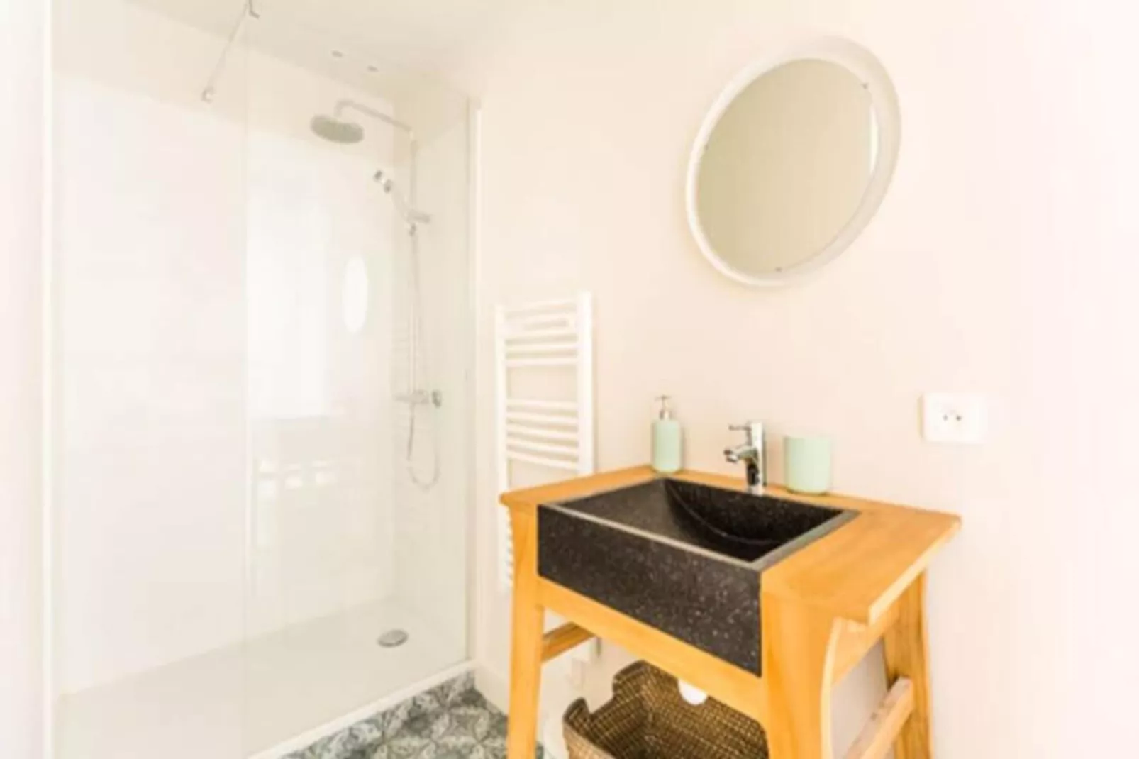 Superbe Appartement Typiquement Bordelais En Hypercentre Pour 4 Personnes-Faciliteiten