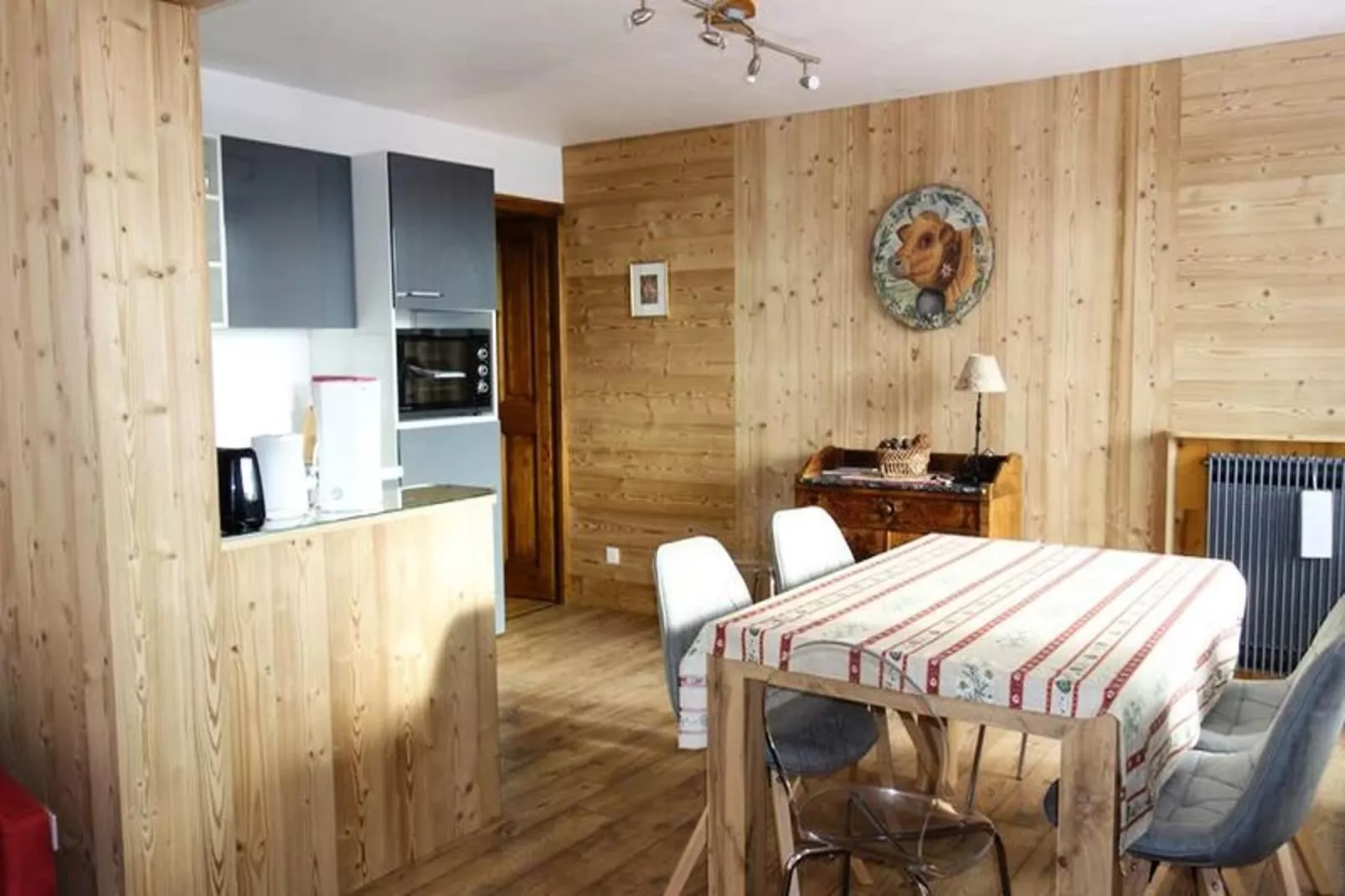 Résidence Kandahar-Eetkamer