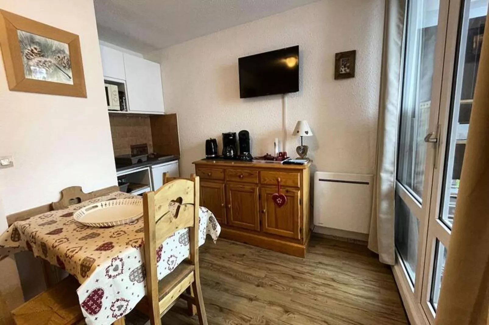 Résidence Arc En Ciel B-Eetkamer