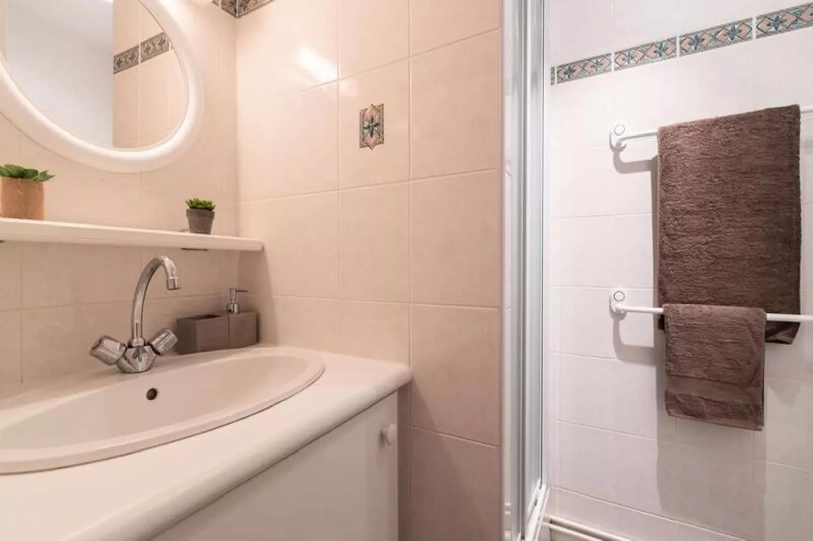 Résidence Ondines B/c-Badkamer