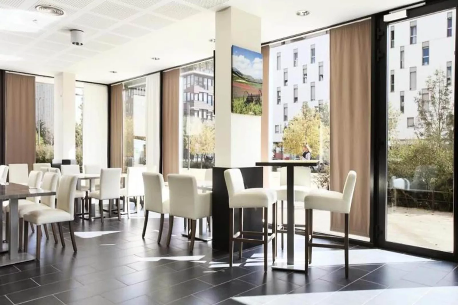 Appart'hôtel Odalys Confluence-Buitenkant zomer