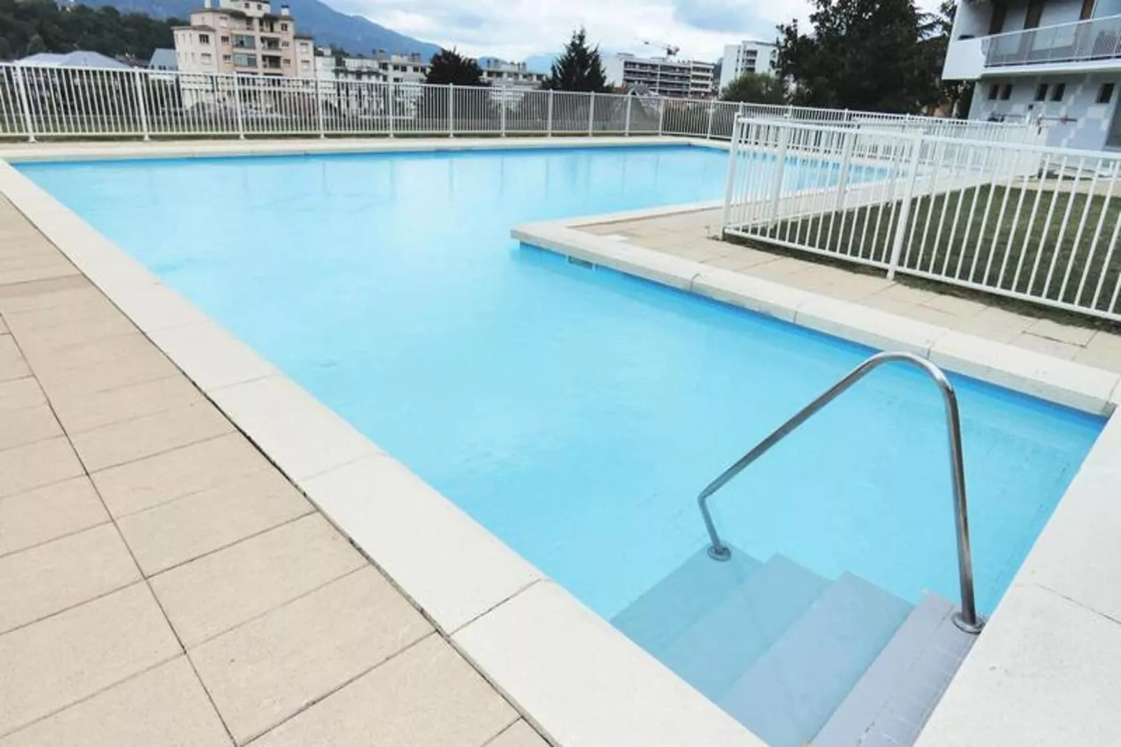 Résidence Montcalm D-Zwembad