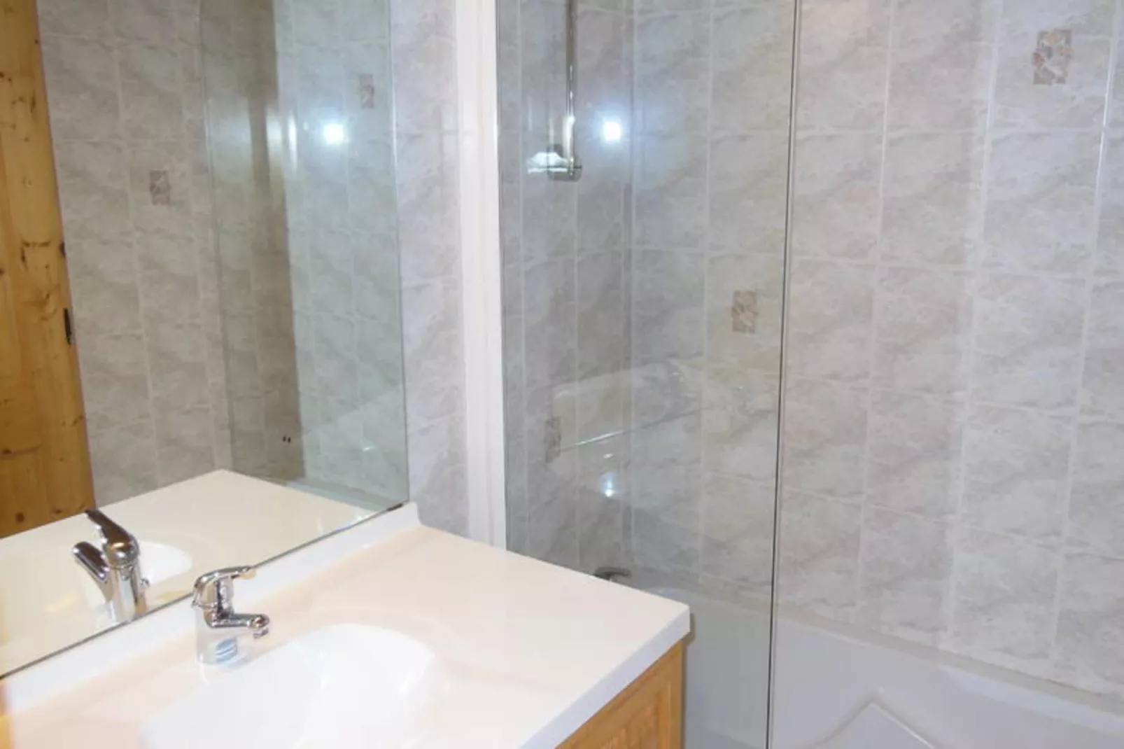 Résidence La Tour Du Merle-Image-tags.