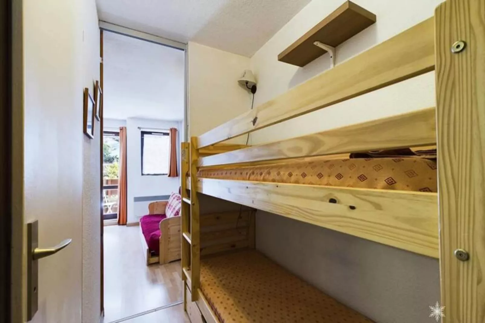 Résidence Bouquetins A-Buitenkant zomer