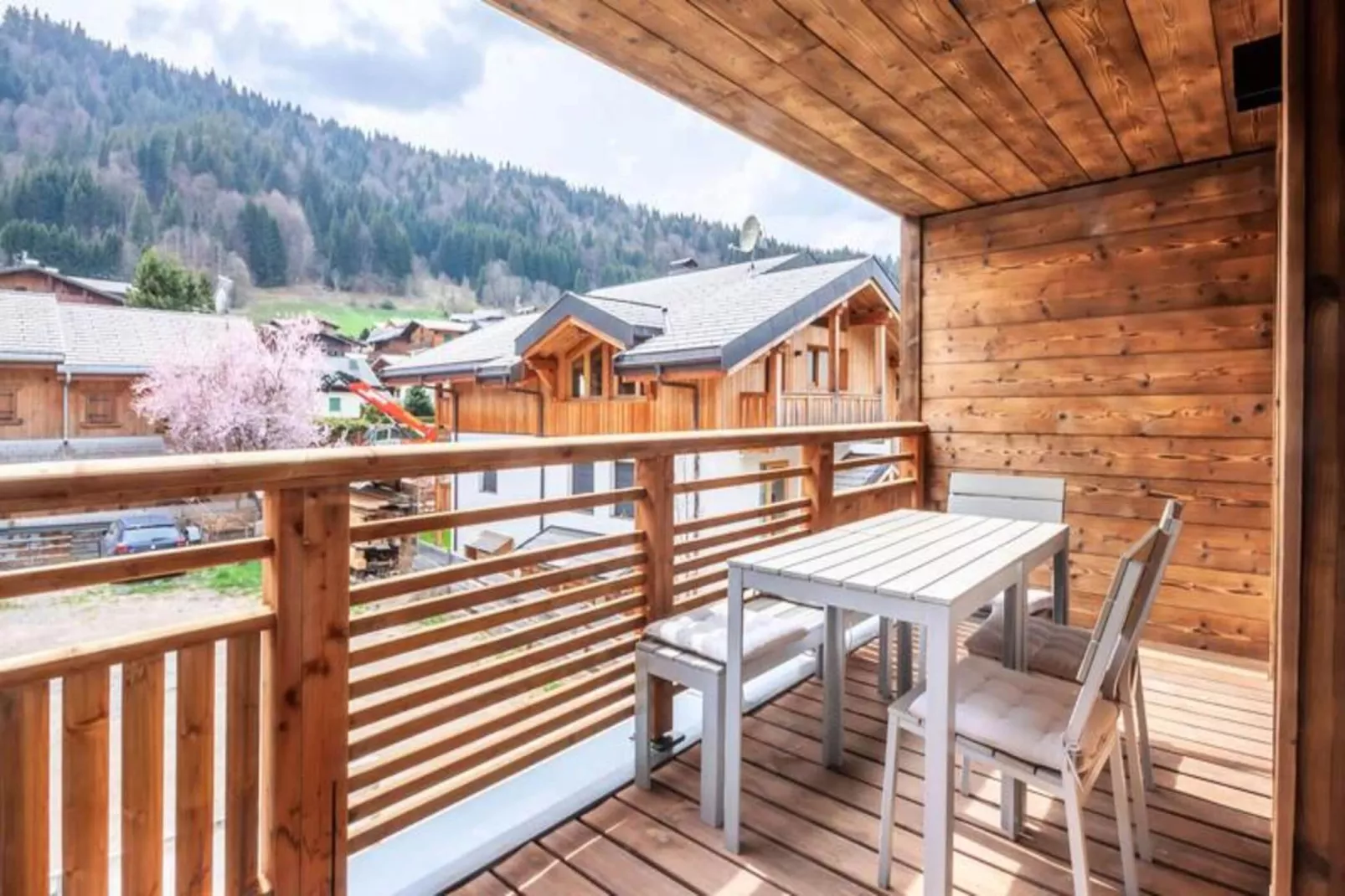 Résidence Echo Du Pleney - Buitenkant zomer