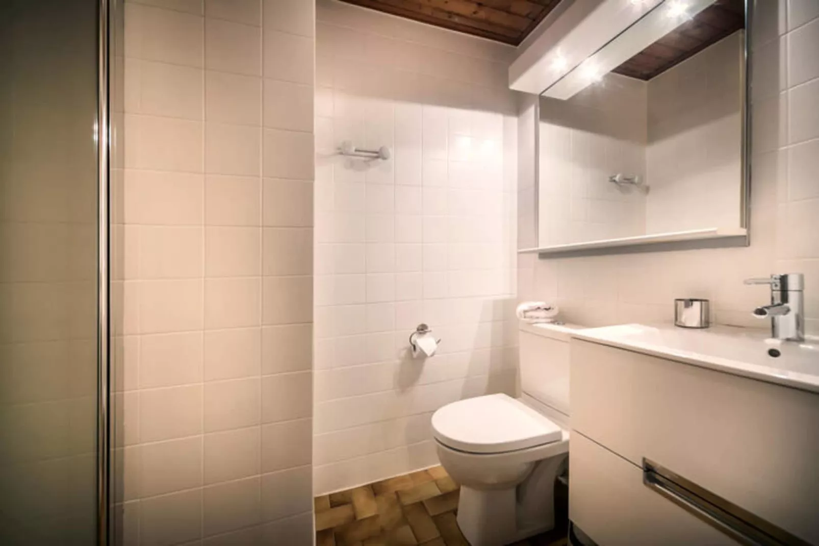 Résidence Morzna-Badkamer