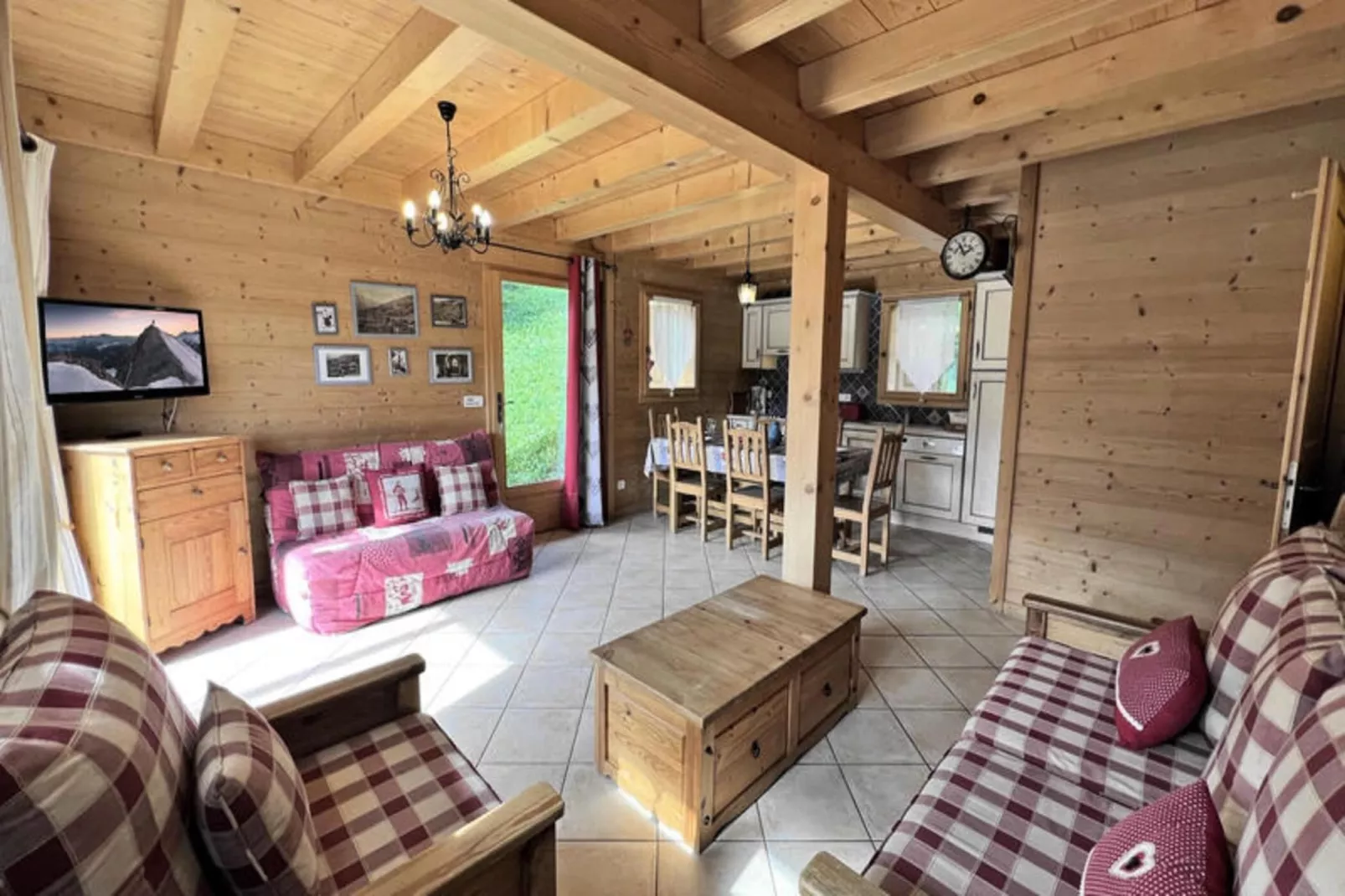 Chalets à La Clusaz-Buitenkant zomer