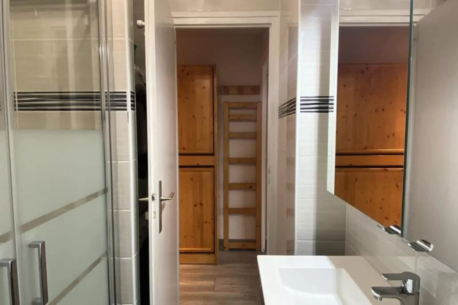 Résidence Granges B-Badkamer