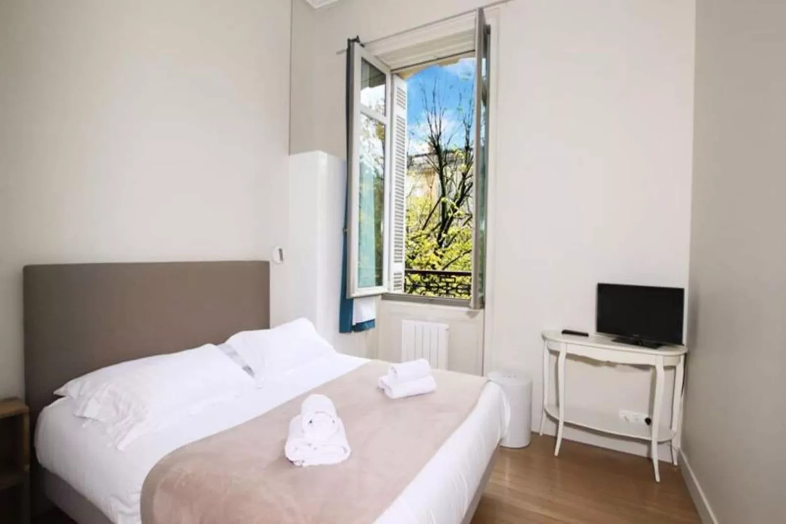 Magnifique Et Lumineux T3 De Charme Aux Quinconces Id&eacute;al Pour 4 Personnes-Sfeer