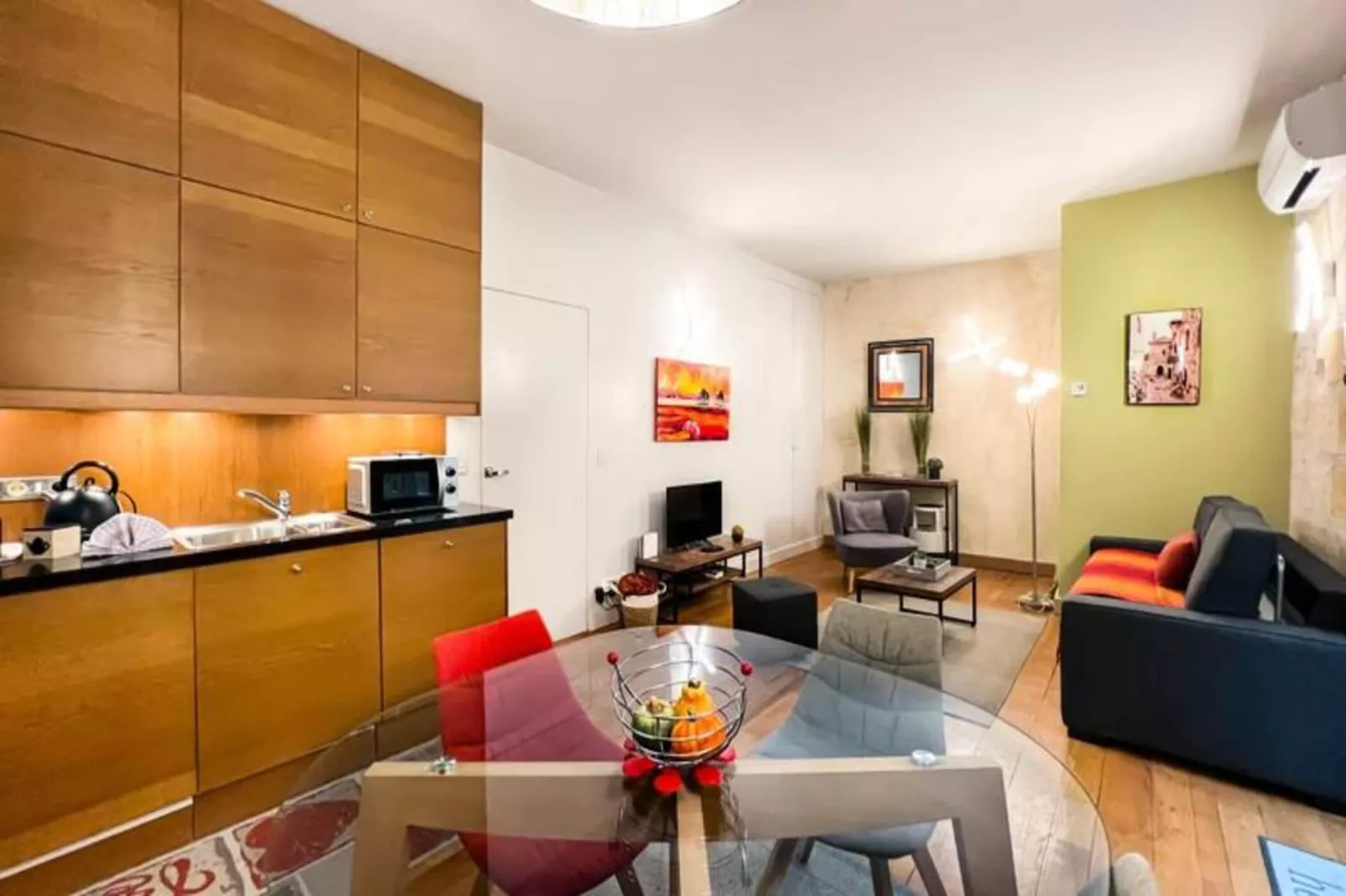 Superbe Appartement &agrave; La Belle Pierre Pour 4 Dans La Rue Des Antiquaires-Buitenkant zomer