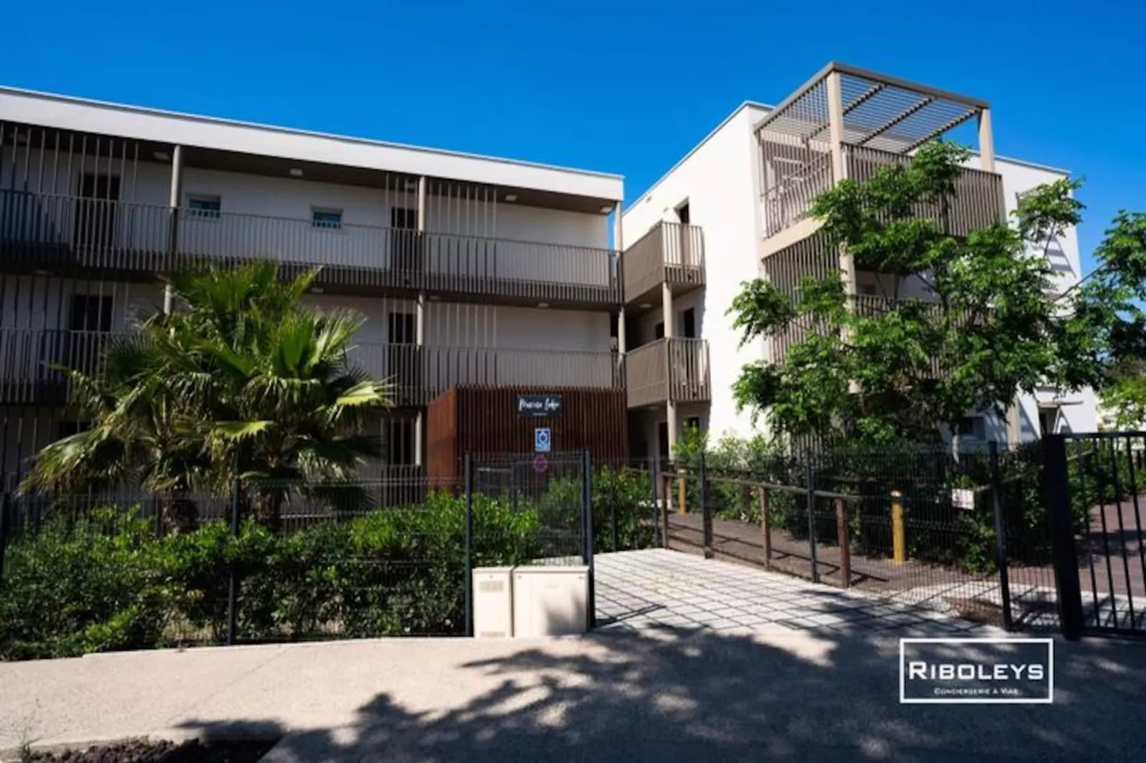 Superbe T3 Climatis&eacute; Avec Wifi &agrave; 400m De La Plage-Image-tags.