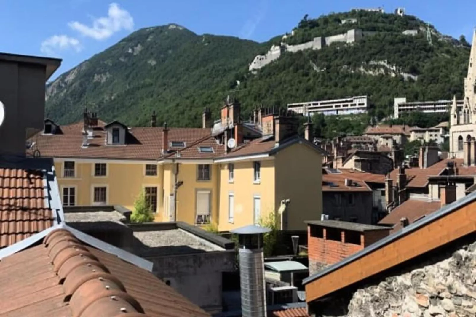 Le C&oelig;ur De Grenoble | Hyper-centre | Id&eacute;al &eacute;tudiant 🤍-Uitzicht zomer